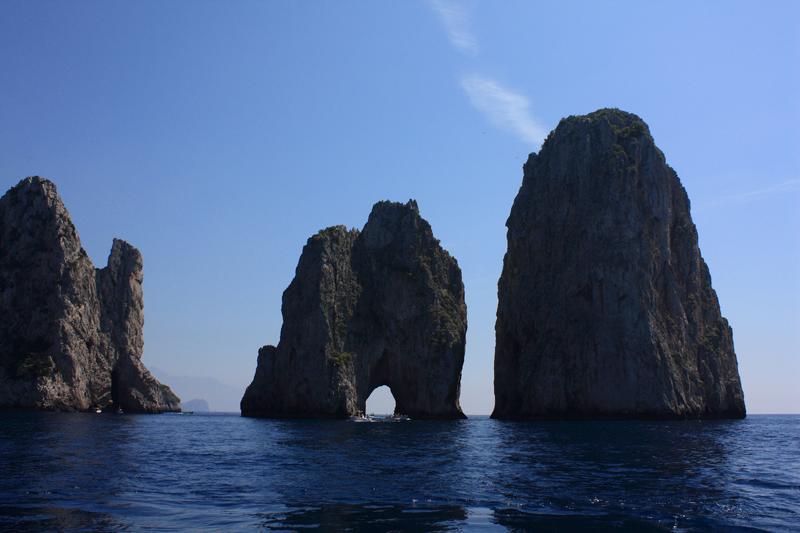 65-Faraglioni,12 maggio 2012.JPG